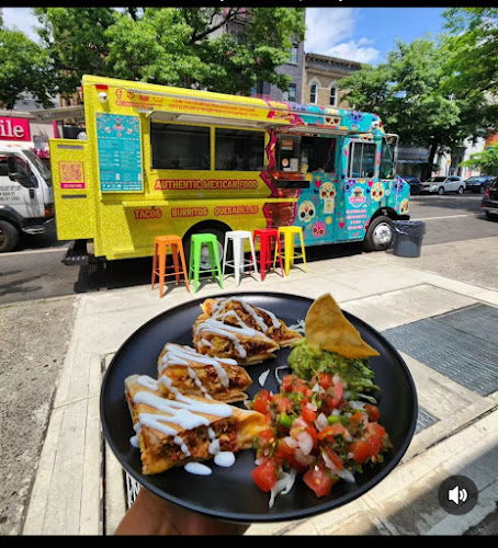 Los Cuñados Taqueria Movil